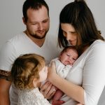 Familienfotos-Kinderfotos-Neugeborenenfotos-Babyshooting-Babyfotos-Wuerzburg-Karlstadt-Schweinfurt-studio-